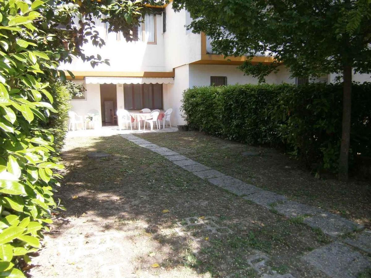 Holiday Home In Bibione 24579 Экстерьер фото